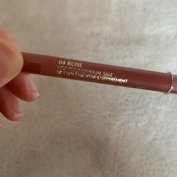 COLLEGE SALE ESTEE LAUDER LIP PENCIL - Picture 2 of 4